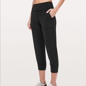 align jogger crop